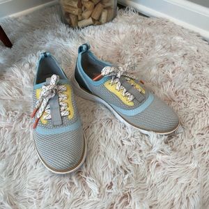 ✨Cole Haan (EUC) Zerogrand Sneakers Size 6✨